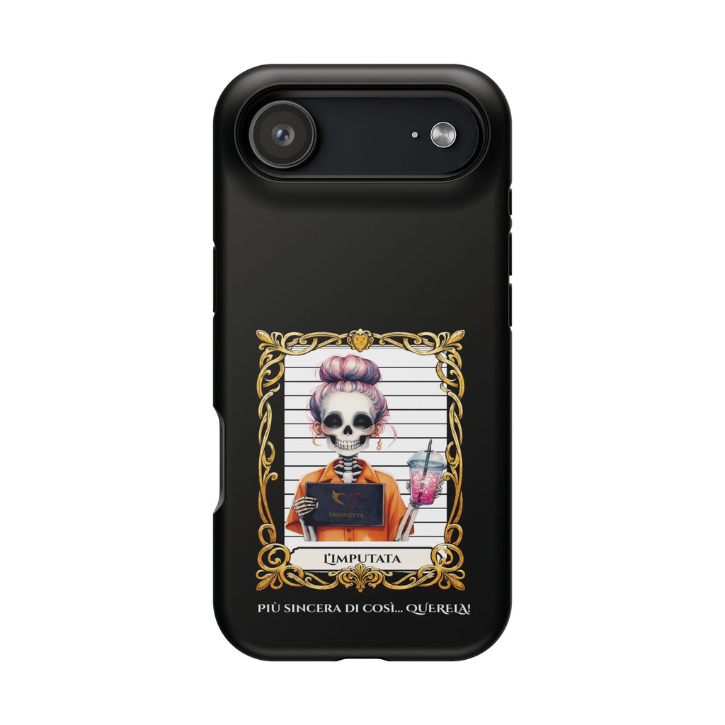 cover nera l'imputata